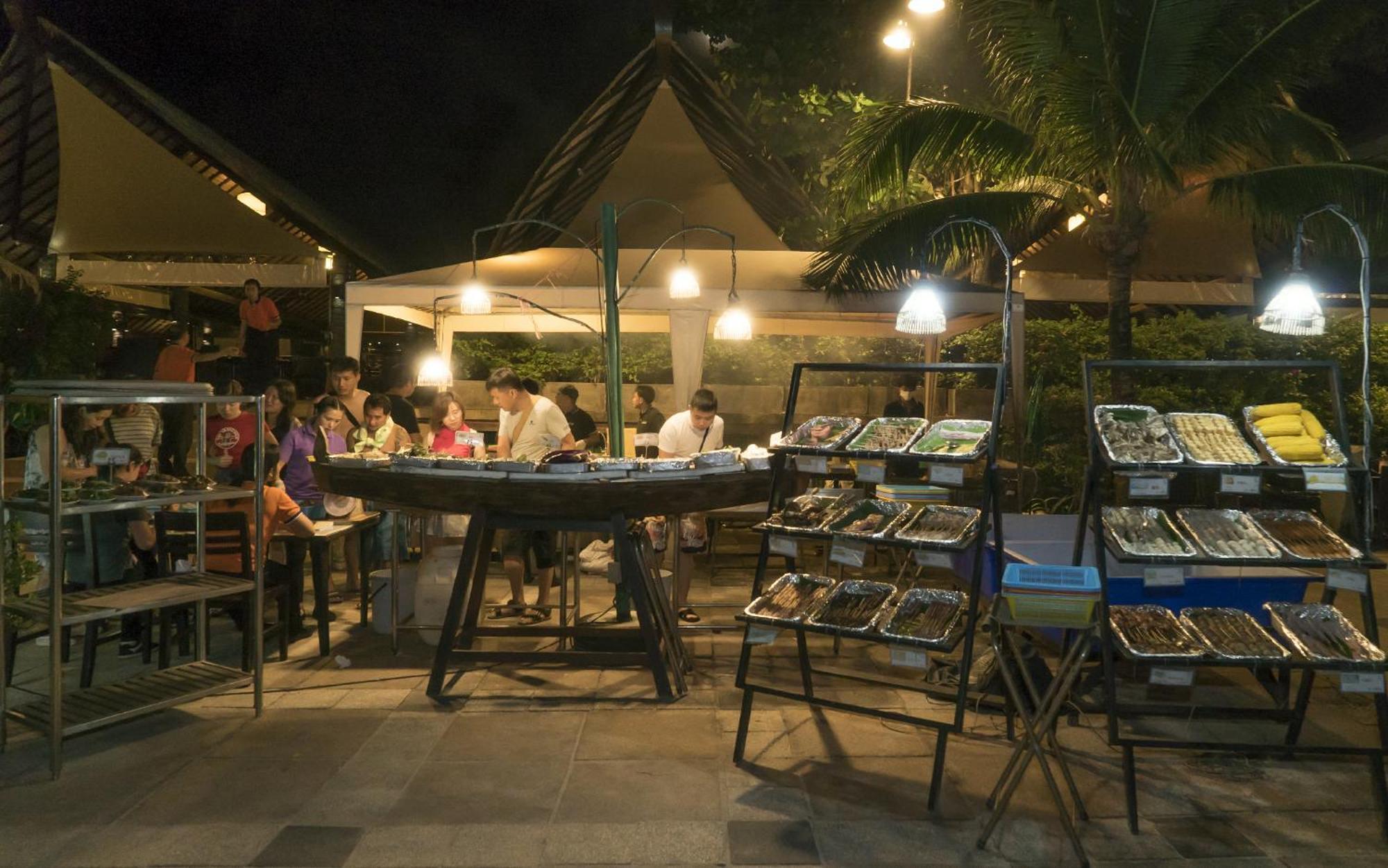 Blue Bay Resort - Access To Pool And Beach-Phuket & Krabi Ko Yao Eksteriør billede A restaurant in Batam