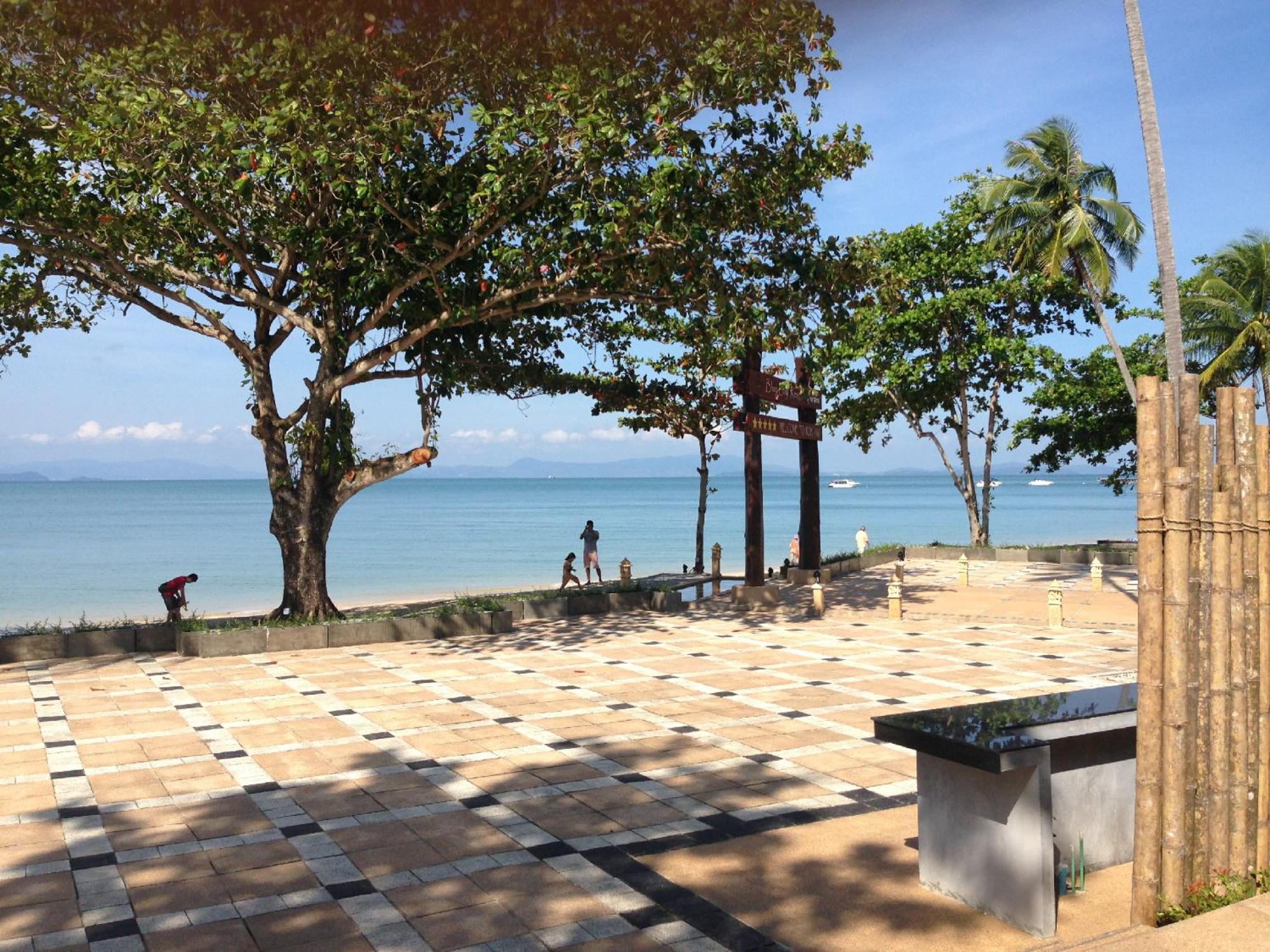 Blue Bay Resort - Access To Pool And Beach-Phuket & Krabi Ko Yao Eksteriør billede The beach at the resort